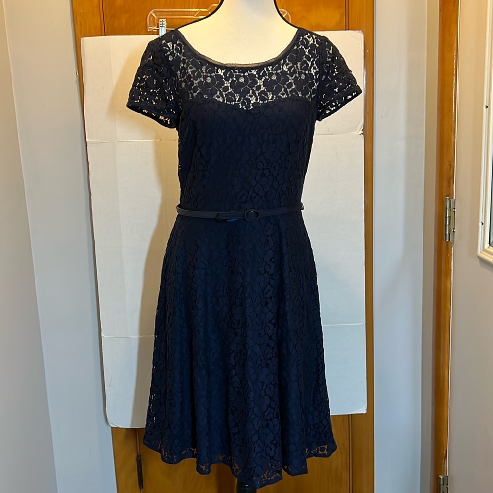 White House black market blue lace lined dress size 6